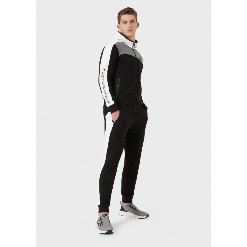 TRACKSUIT